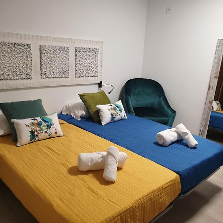 Lisbon Hostel Terminal 4 ภายนอก รูปภาพ