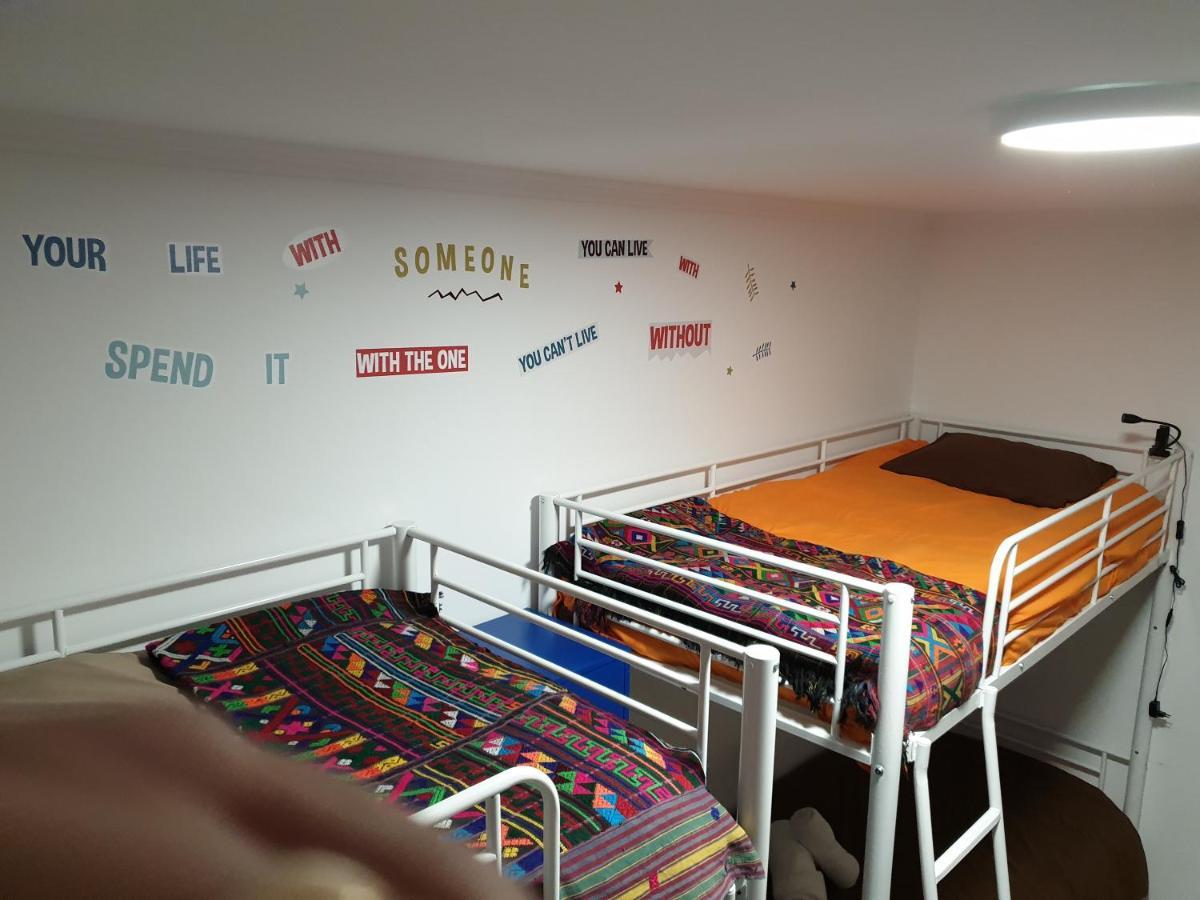 Lisbon Hostel Terminal 4 ภายนอก รูปภาพ