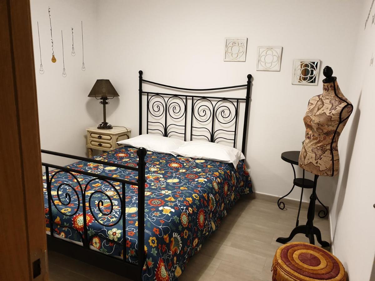 Lisbon Hostel Terminal 4 ภายนอก รูปภาพ